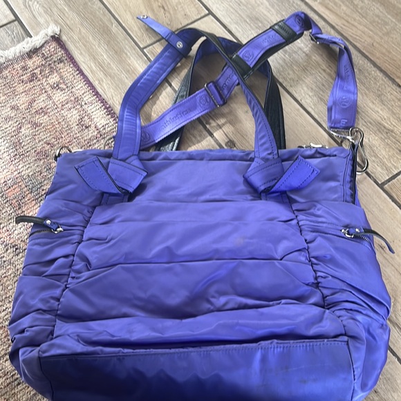 Lululemon Triumphant Purple Ruffled Gym Tote Duffel Travel Handbag Shoulder Bag - Picture 6 of 14